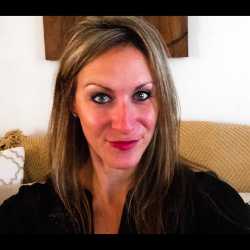 Meet your Posher, Katie - Picture 1 of 2